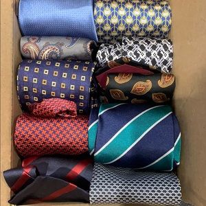 Box of 10 ties in EUC
